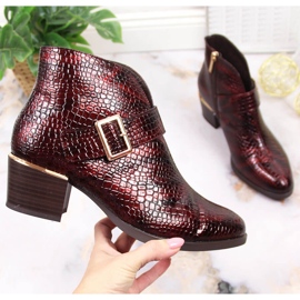 Cizme lacuite pentru femei izolate crocodil visiniu Vinceza claret 1