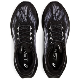 Pantofi de alergare Asics Novablast 3 M 1011B458 002 alb negru 4