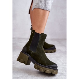 Cizme de damă din piele intoarsa pe platforma kaki Hilde verde 1 Cizme de damă din piele intoarsa pe platforma kaki Hilde verde 1