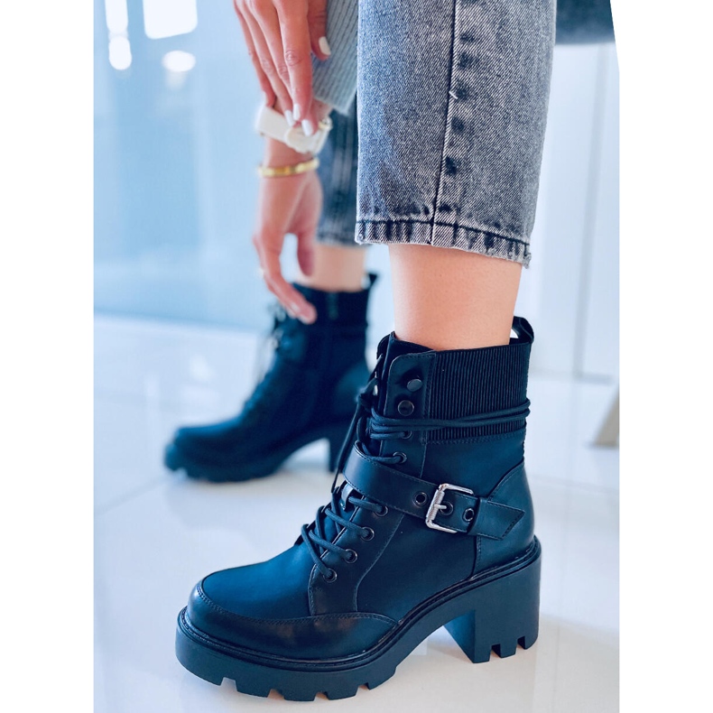 Cizme cu toc înalt Brooks Black cu șireturi negru 2