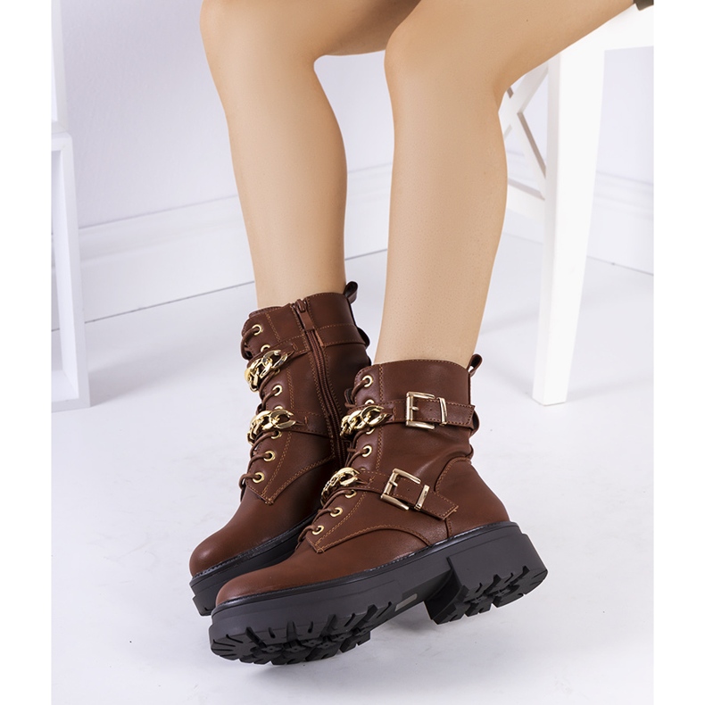 Cizme de drumeție maro cu lanțuri Corinna 1 Cizme de drumeție maro cu lanțuri Corinna 1