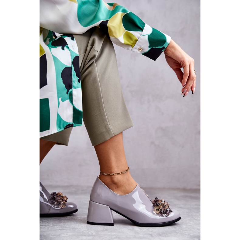 PA2 Pantofi netezi din piele lăcuită cu decor gri Delaver 1