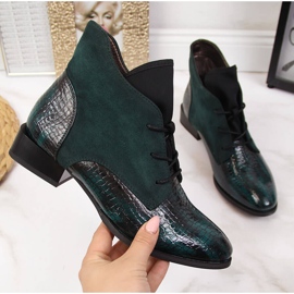 Cizme de dama izolate eco-piele de sarpe verde Jezzi 2 Cizme de dama izolate eco-piele de sarpe verde Jezzi 2