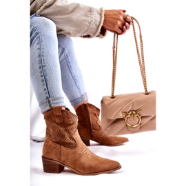 FB1 Cizme de cowboy ajurate din piele intoarsa cu cusaturi Camel Elvire B-829 maro 3 FB1 Cizme de cowboy ajurate din piele intoarsa cu cusaturi Camel Elvire B-829 maro 3