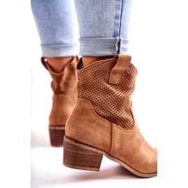 FB1 Cizme de cowboy ajurate din piele intoarsa cu cusaturi Camel Elvire B-829 maro 2 FB1 Cizme de cowboy ajurate din piele intoarsa cu cusaturi Camel Elvire B-829 maro 2