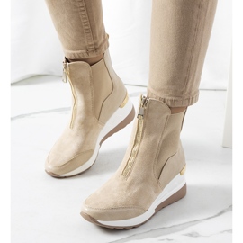 BM Tenisi bej pe pană Triaca 1