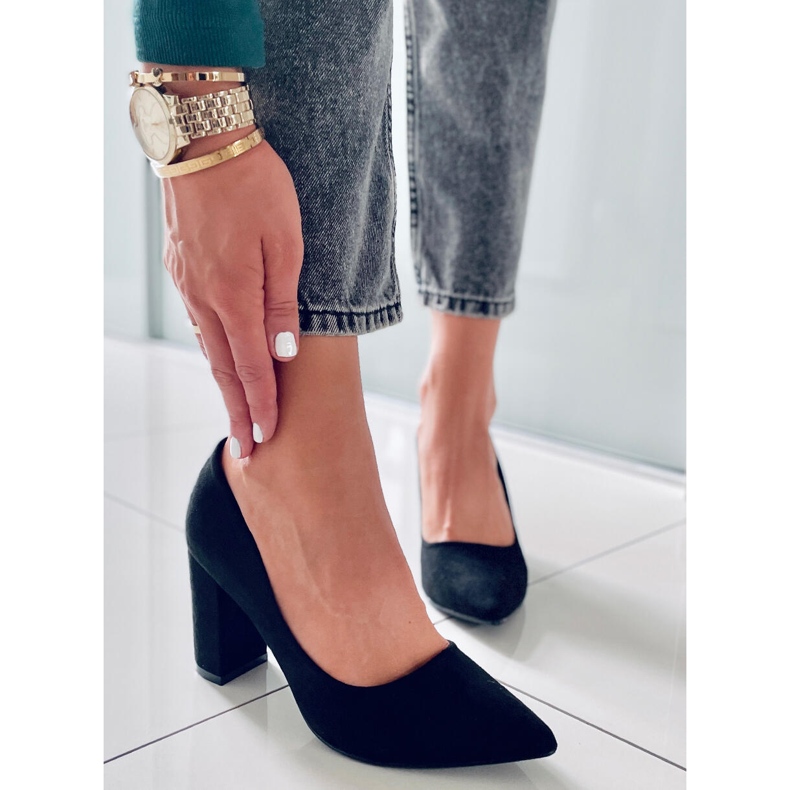 PA1 Pompe pe stâlpul Ivonne Black negru 1