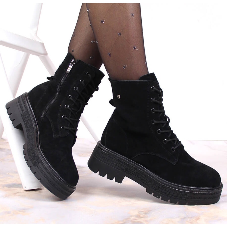 Cizme izolate dama din piele intoarsa neagra Filippo negru 1