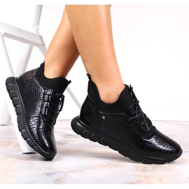 Cizme de damă, lacuite, croșetate negre, de la Vinceza negru 1