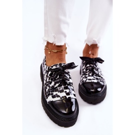 Pantofi lacuiti cu siret Laura Messi 2441 Alb-negru 1