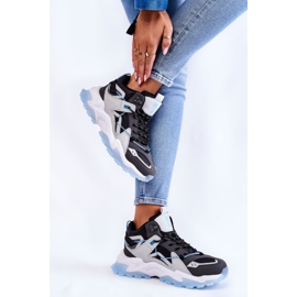 Pantofi sport de damă pe o platformă masivă Big Star KK274386 negru-gri 2