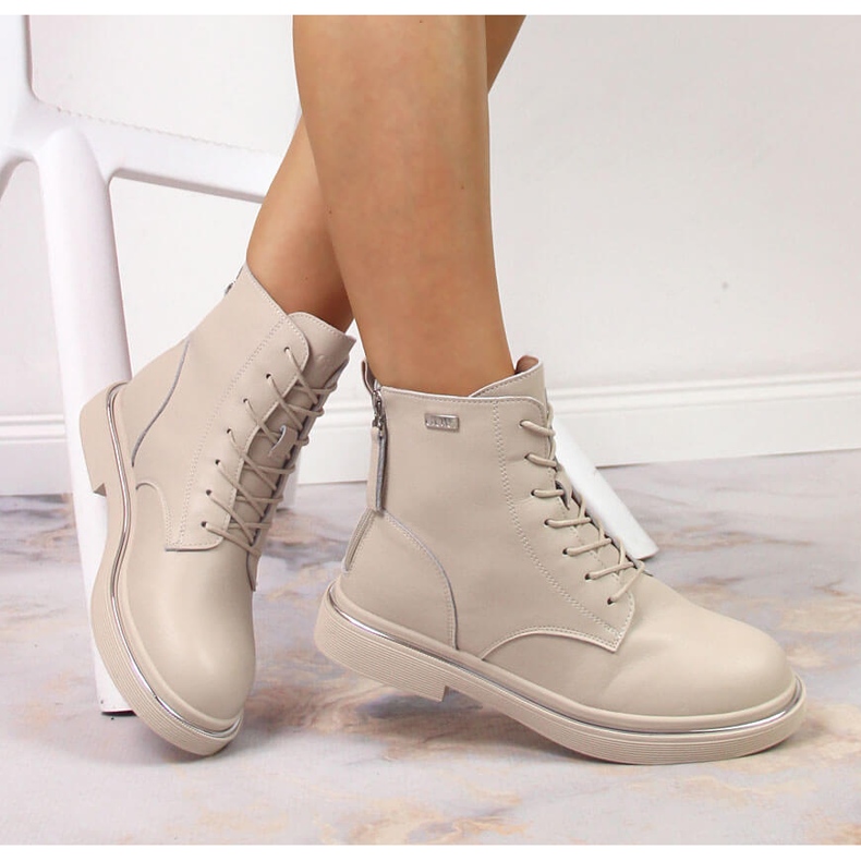 Cizme din piele cu șireturi cu fermoar, izolate bej Goe II2N4015 1