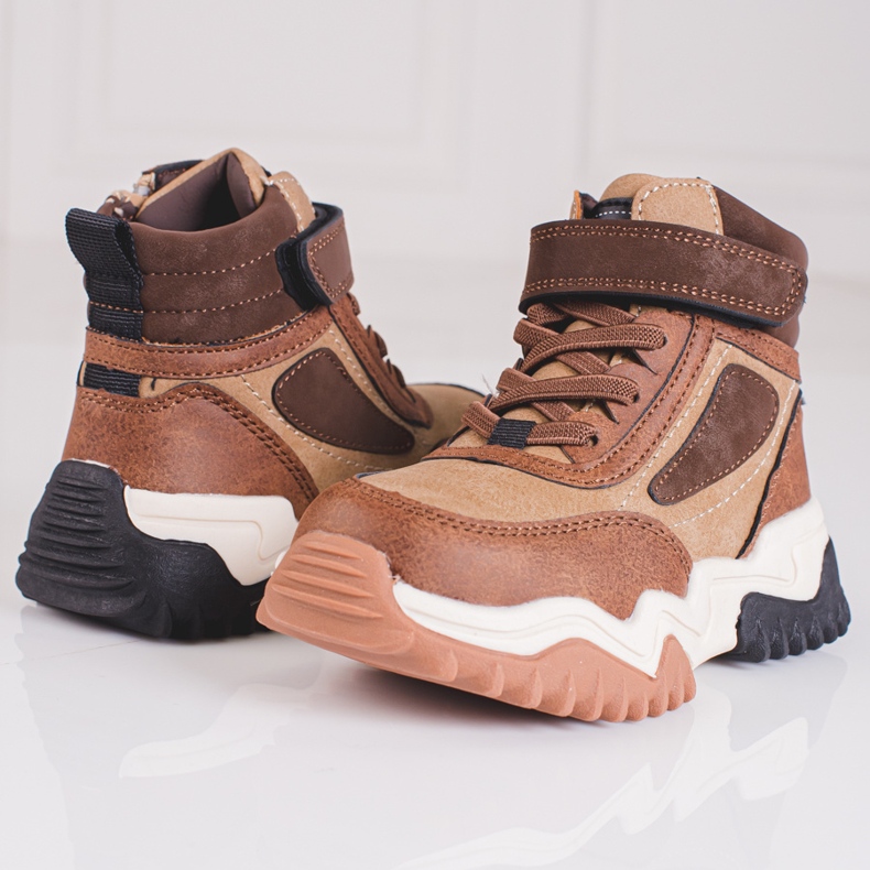 Cizme pentru baieti, izolate Shelovet maro 2