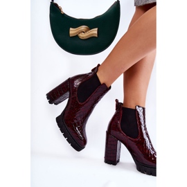 Botine patentate cu model de sarpe pe toc visiniu roșu 3