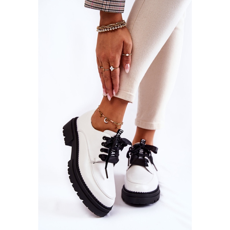 Pantofi din piele de damă La.Fi 210004W-PU alb 2