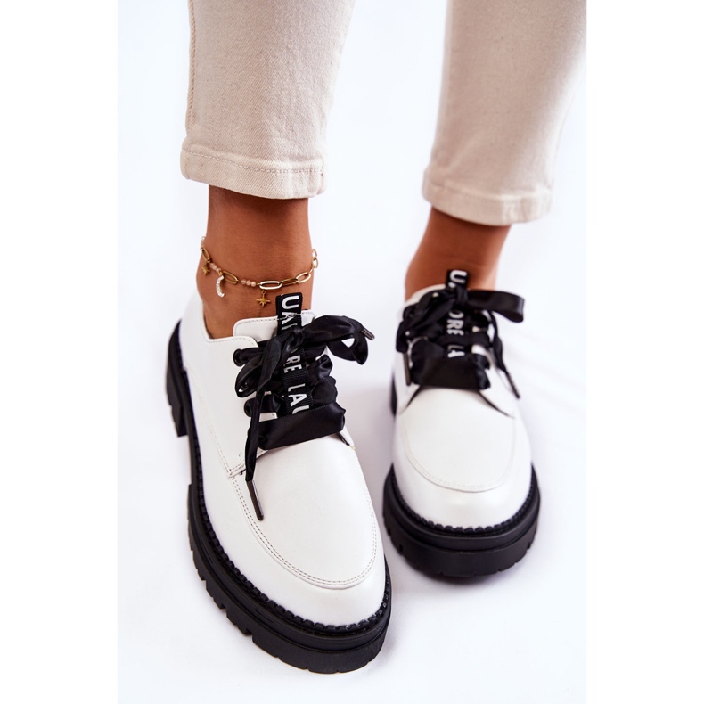 Pantofi din piele de damă La.Fi 210004W-PU alb 1