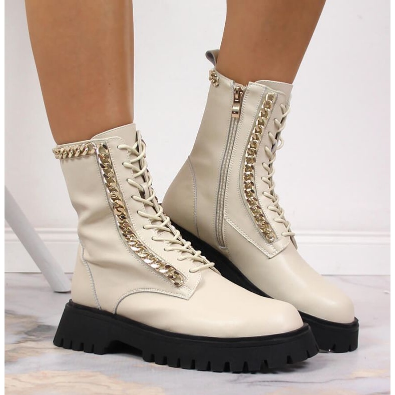 Botine din piele cu lant izolat Artiker W HBH40 bej 2