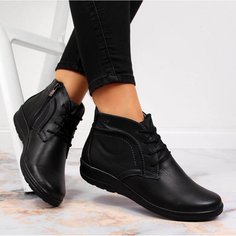 Cizme negre din piele izolata neagra Helios 612-2 negru 2