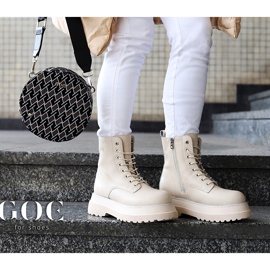 Cizme din piele pe platformă izolată bej Goe KK2N4066 1