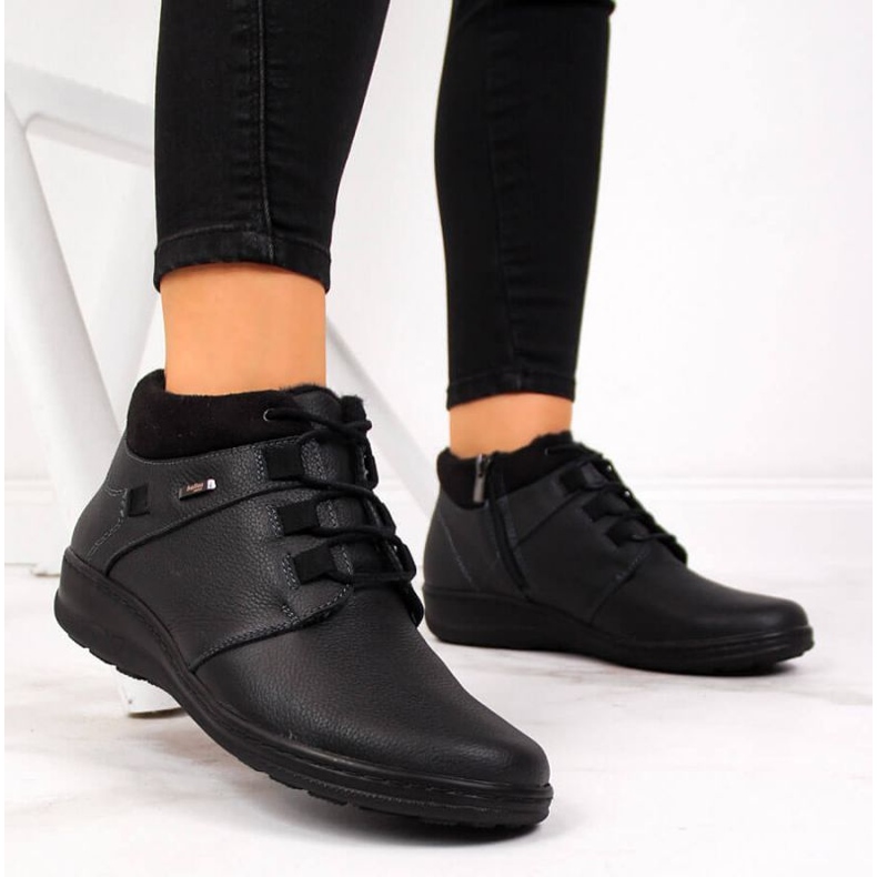 Cizme izolate din piele Helios W H521A negru 2