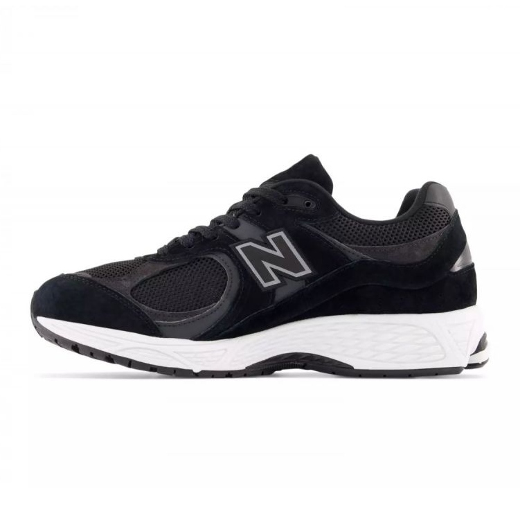 Pantofi New Balance 2002R M NBM2002RBK negru 1