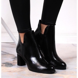 Cizme lăcuite pe stâlp izolat Jezzi W JEZ385A negru 2