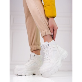 Trappers pentru femei pe platforma Big Star KK274369 alb 1