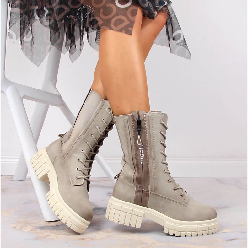 Pantofi de damă comozi pe platformă, izolați bej Bugatti KK253096 1