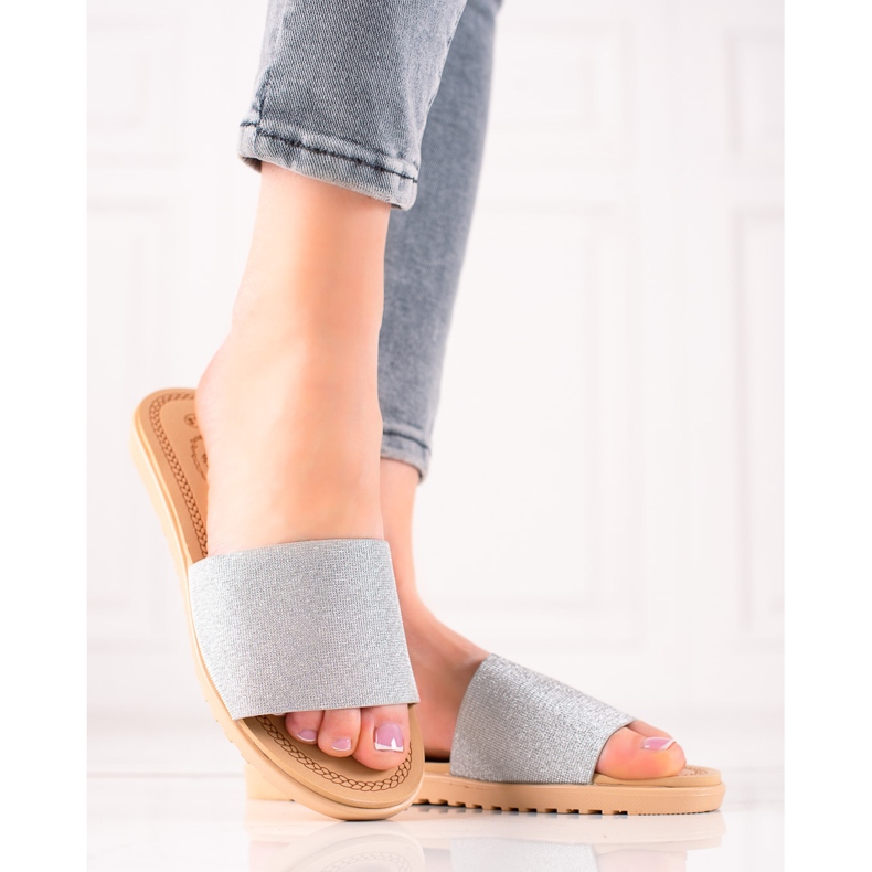 TRENDI Papuci cu sclipici argint 1