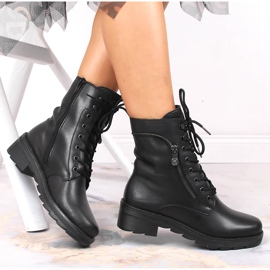 Ghete de damă confortabile din piele, negre, izolate Rieker X0500-00 negru 1