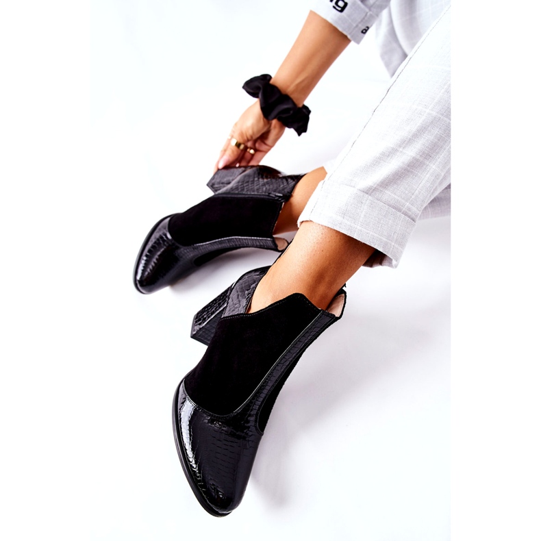 Cizme de piele pentru femei pe toc negru 1