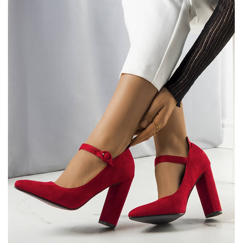 BM Pompe roșii cu curea Kaiser roșu 1 BM Pompe roșii cu curea Kaiser roșu 1