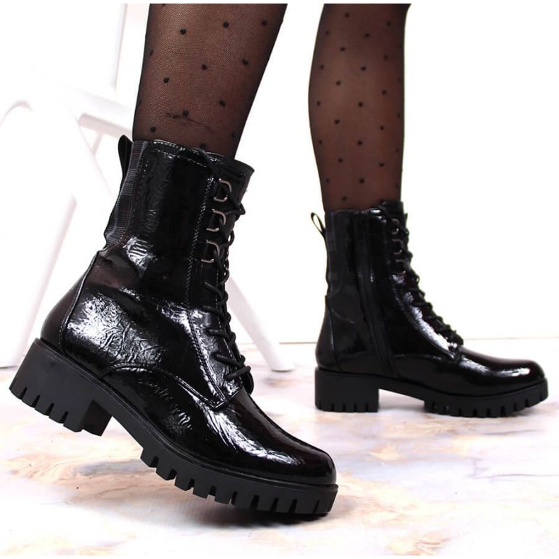 Botine izolate lacuite Jezzi W JEZ369 negru 2