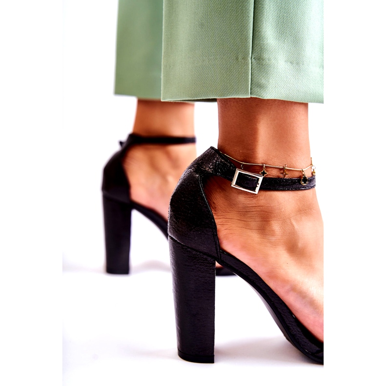 PG1 Sandale Clasice De Piele Pe Un Bar Negru Sallen 4