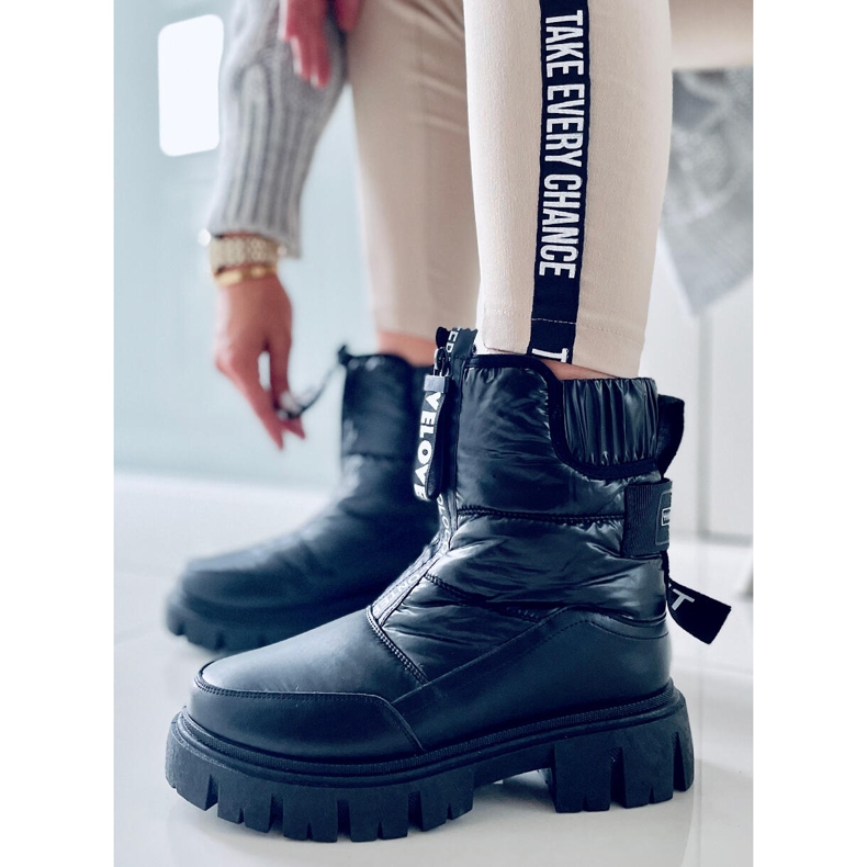 BM Cizme izolate de zapada de la Joanie Black negru 2