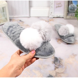 BM Papuci de dama blanita cu pompoane gri Stella 1