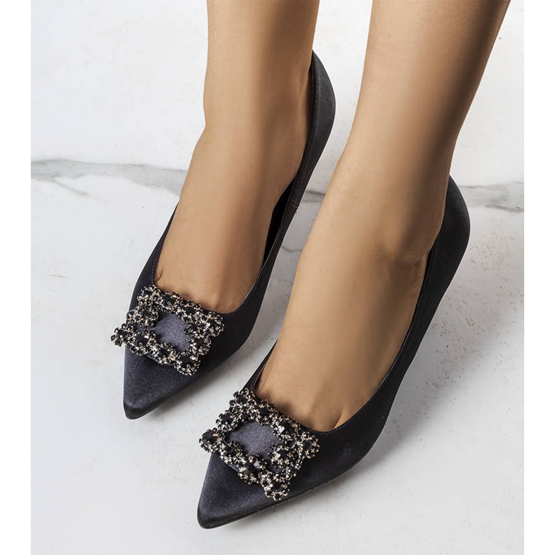 BM Pompe negre cu toc de la Lukis negru 1