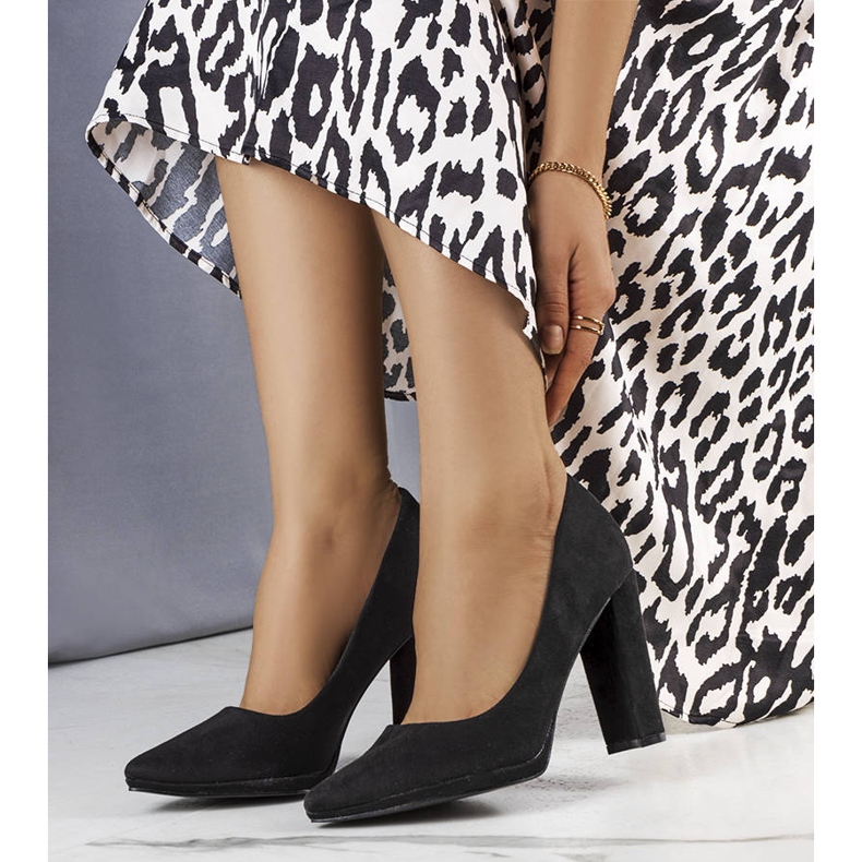 BM Pompele cu toc înalt ai Emmei negru 1