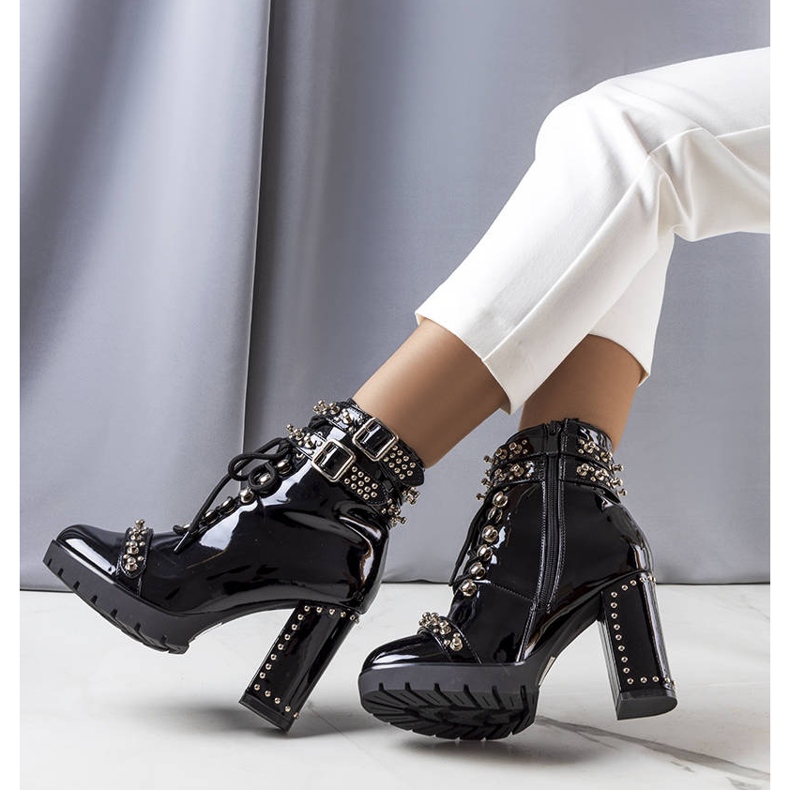 BM Cizme lăcuite negre de la Goyo negru 2