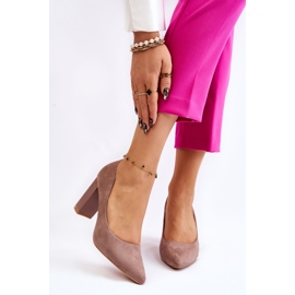 Pompi din piele intoarsa pe tocuri Estellia bej la moda 1 Pompi din piele intoarsa pe tocuri Estellia bej la moda 1