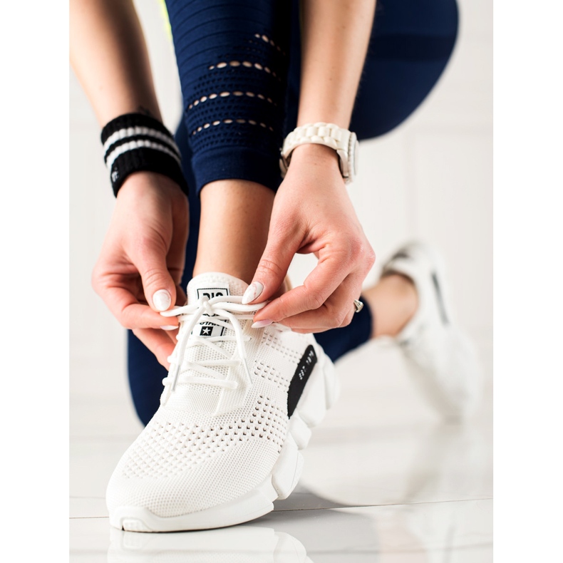 Pantofi de damă ajurat Big Star JJ274271 alb 2