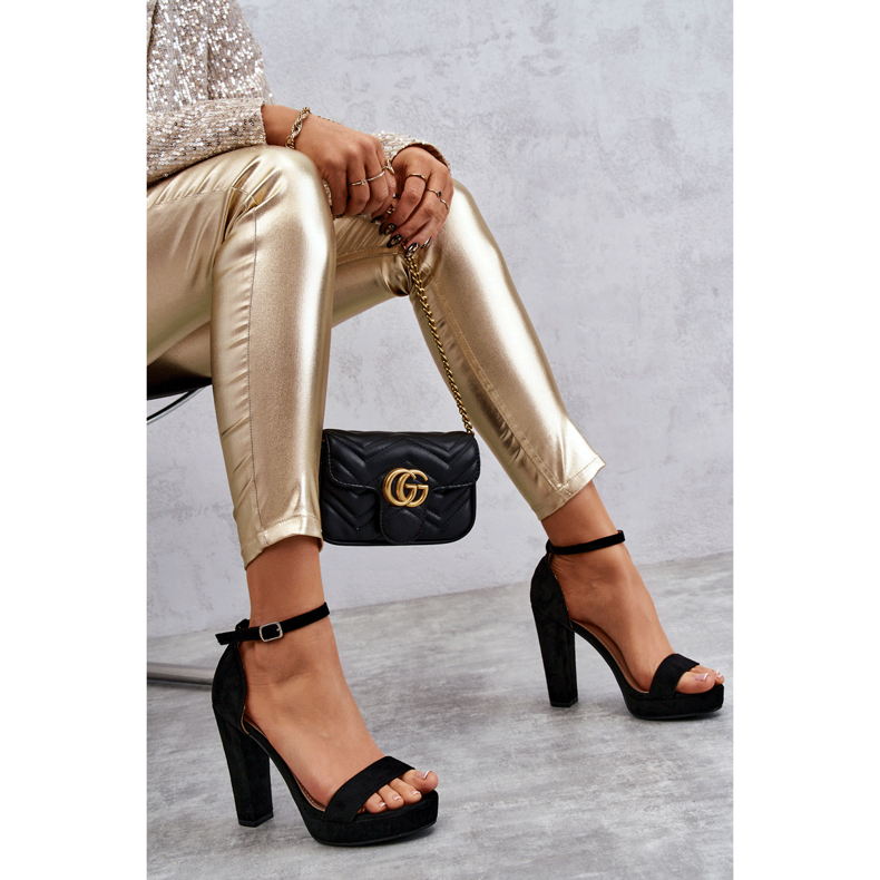 Sandale din piele intoarsa pe toc negru spectaculos 1