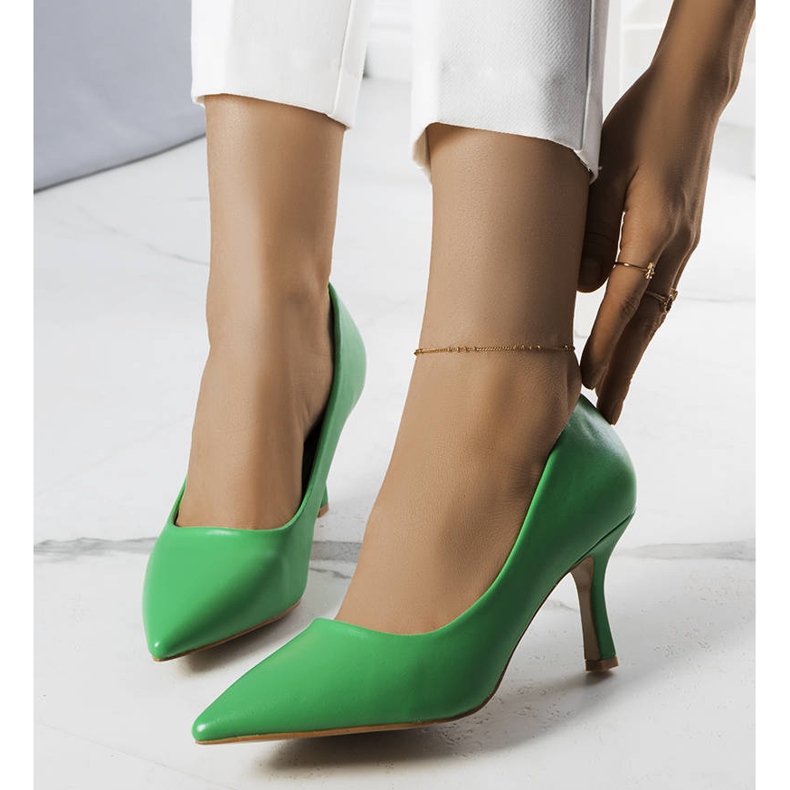 BM Pompe verzi cu toc jos de la Jayda verde 1