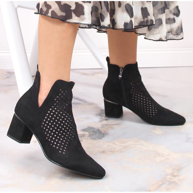 Cizme negre ajurate de piele intoarsa Vinceza 10892 negru 2