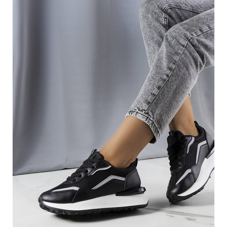 Tenisi negri pe platforma Ada negru 1