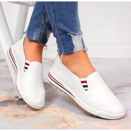 Tenisi slip-on damă din piele Filippo DP3510 alb 1 Tenisi slip-on damă din piele Filippo DP3510 alb 1