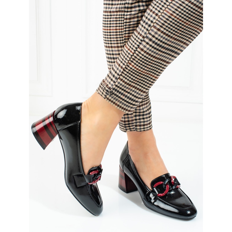 Pompe de damă Vinceza negri cu lanț negru 1