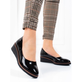Pompe de damă Vinceza negre cu pană negru 1