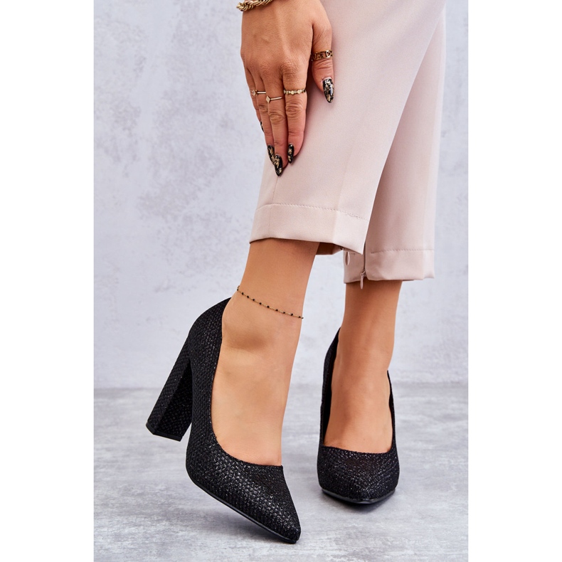 Pompe strălucitoare pe toc negru 1