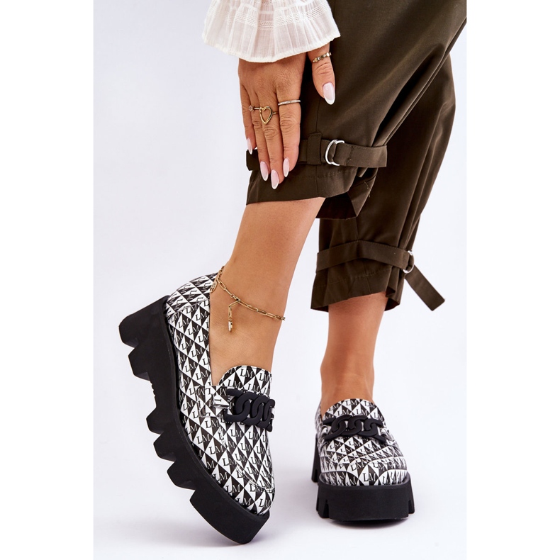 Mocasini pe o platforma masiva Laura Messi 2601 alb-negru 1